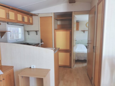 Mobil home français en 3 chambres avec un bel espace de vie
