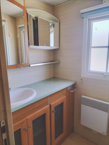 Mobil home français en 3 chambres avec un bel espace de vie